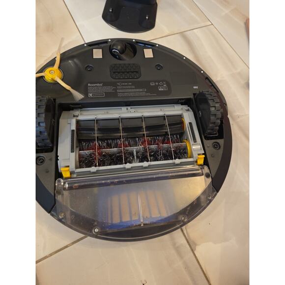 iRobot Roomba 694 Robot Vacuum - R694020 - Black - Picture 16 of 16